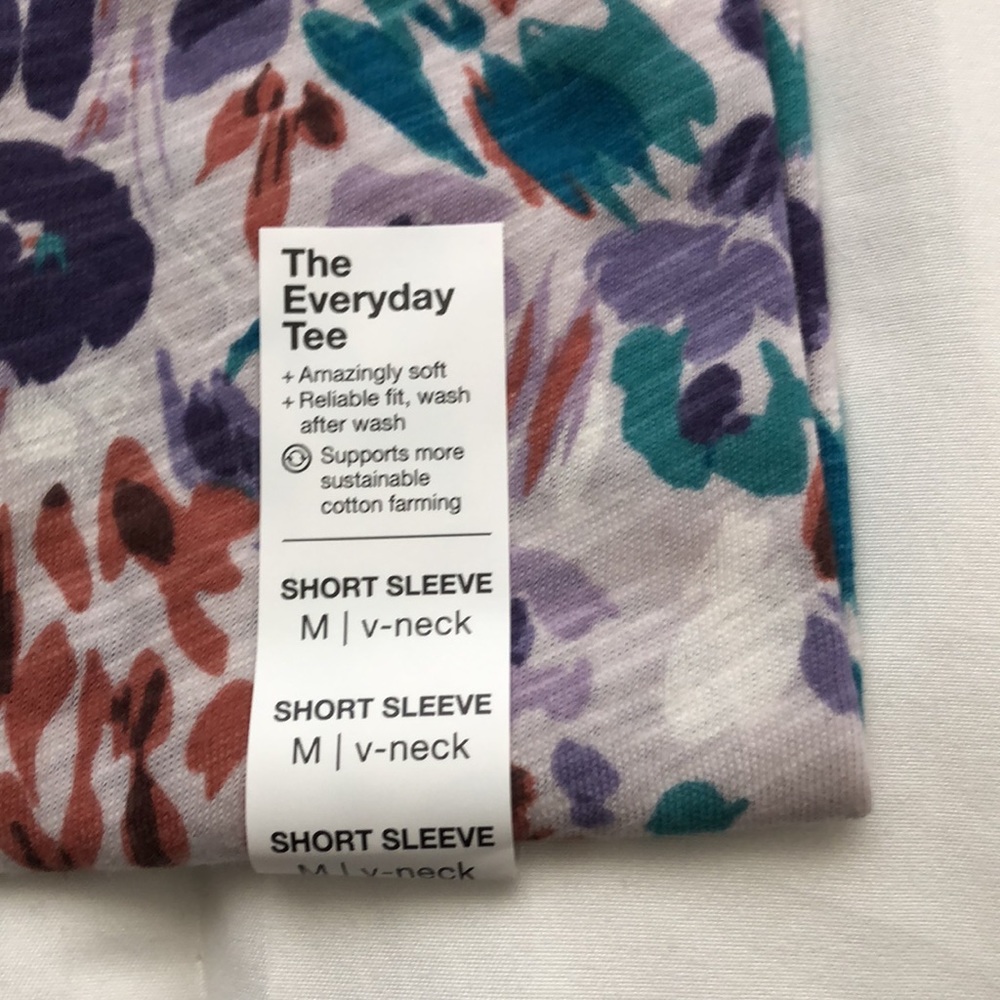 Women’s 2 Medium Sonoma T-shirts - Picture 3 of 5
